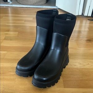 Black Hunter Boots